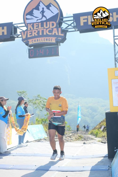 Race photo from Kelud Vertical Challenge 2024
