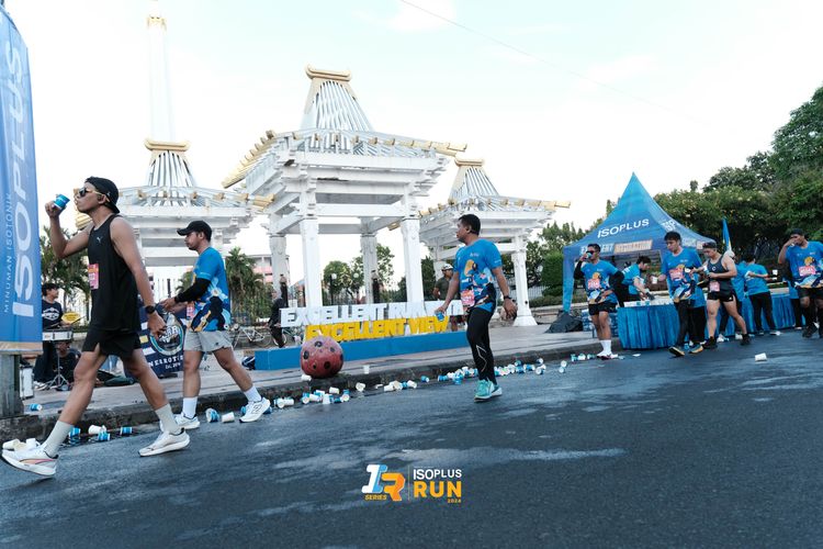 Race photo from Isoplus Run 2024 Surabaya