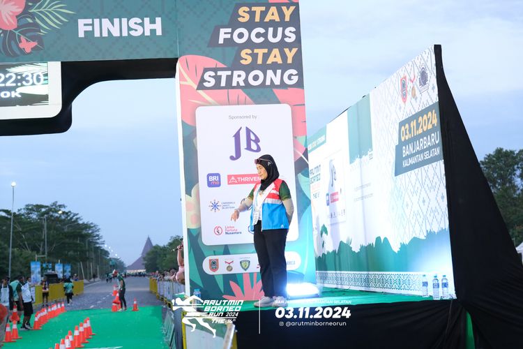 Race photo from Arutmin Borneo Run 2024