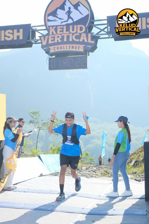 Race photo from Kelud Vertical Challenge 2024