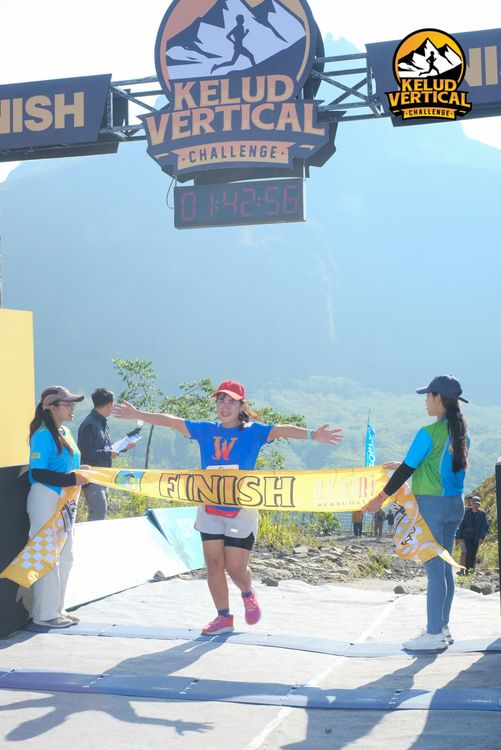 Race photo from Kelud Vertical Challenge 2024