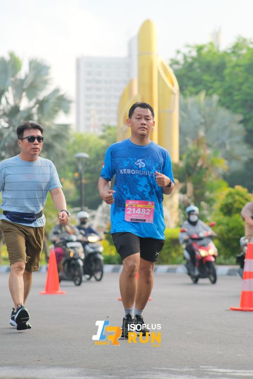 Race photo from Isoplus Run 2024 Surabaya