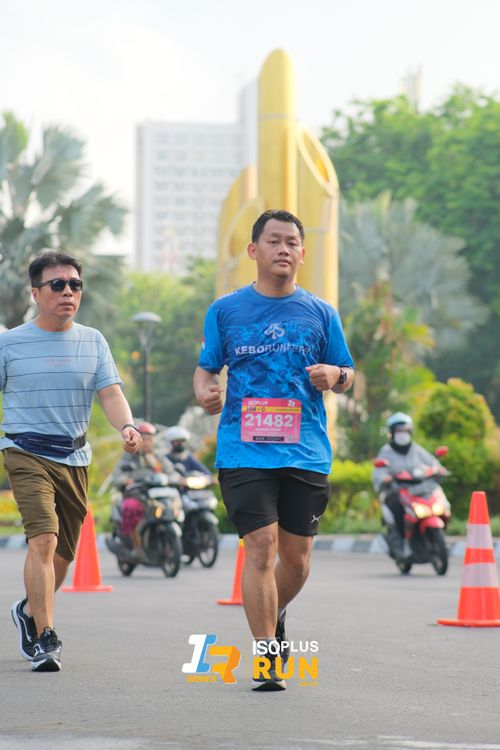 Race photo from Isoplus Run 2024 Surabaya