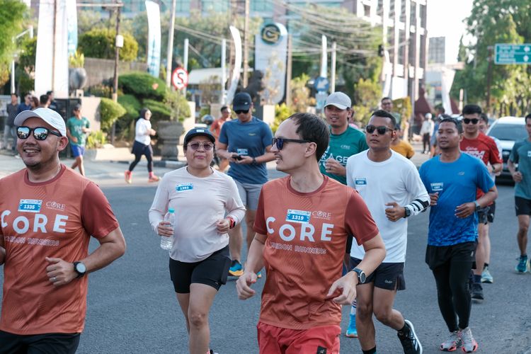 Race photo from Shake Out Run Jabar 10K