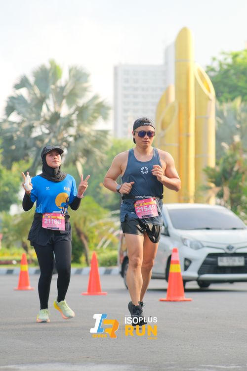 Race photo from Isoplus Run 2024 Surabaya