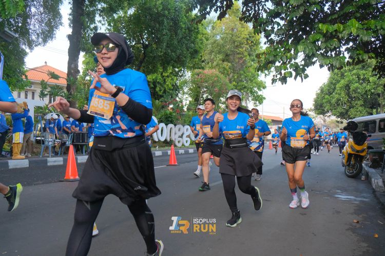Race photo from Isoplus Run 2024 Surabaya
