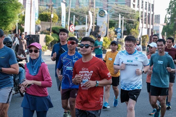 Race photo from Shake Out Run Jabar 10K