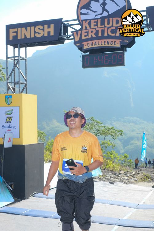 Race photo from Kelud Vertical Challenge 2024