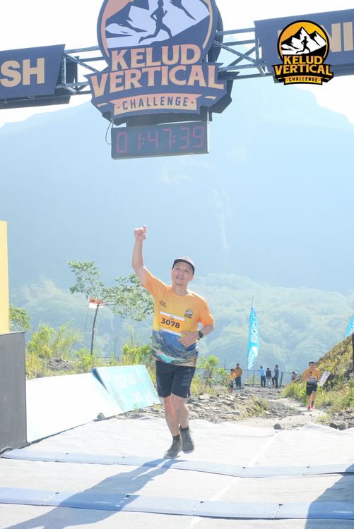 Race photo from Kelud Vertical Challenge 2024