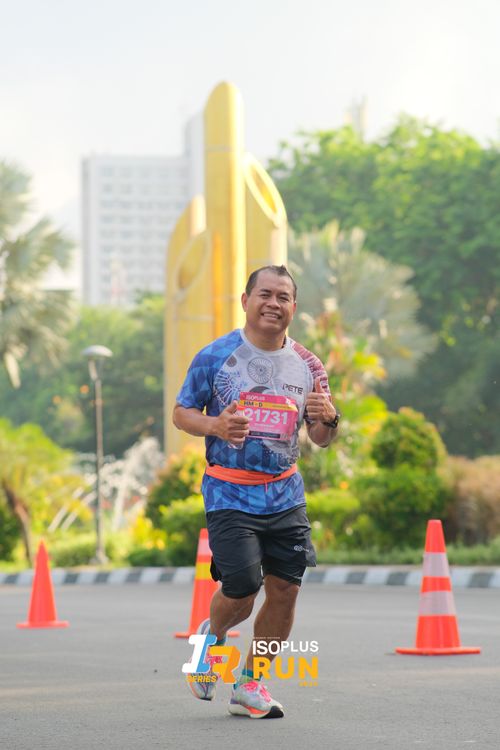 Race photo from Isoplus Run 2024 Surabaya