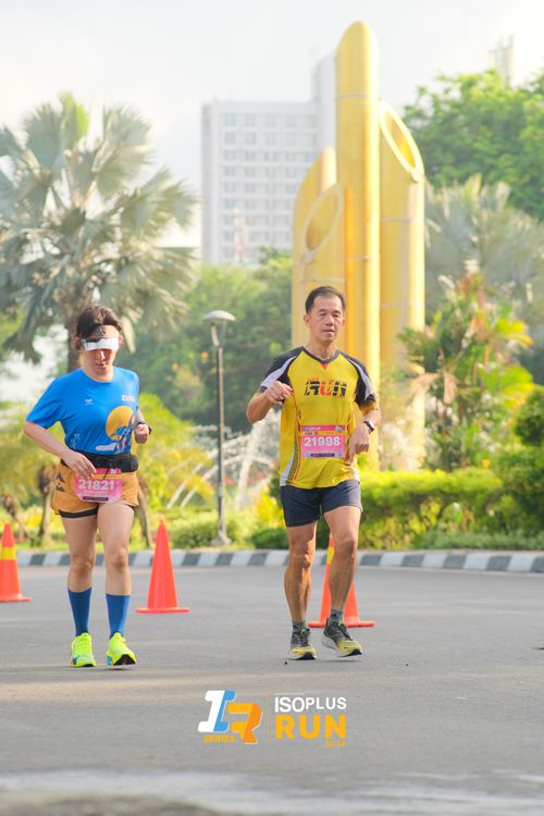 Race photo from Isoplus Run 2024 Surabaya