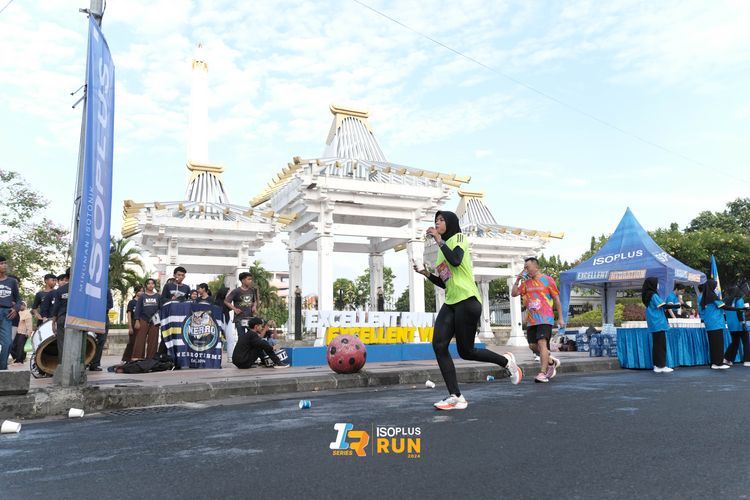 Race photo from Isoplus Run 2024 Surabaya