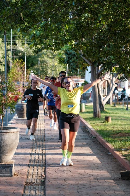 Race photo from Shake Out Run Jabar 10K