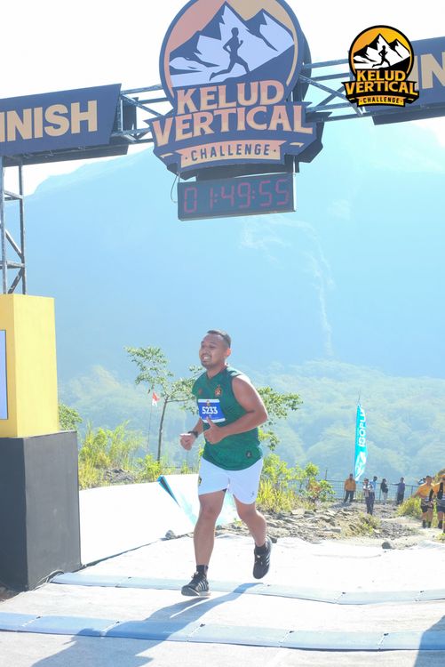 Race photo from Kelud Vertical Challenge 2024