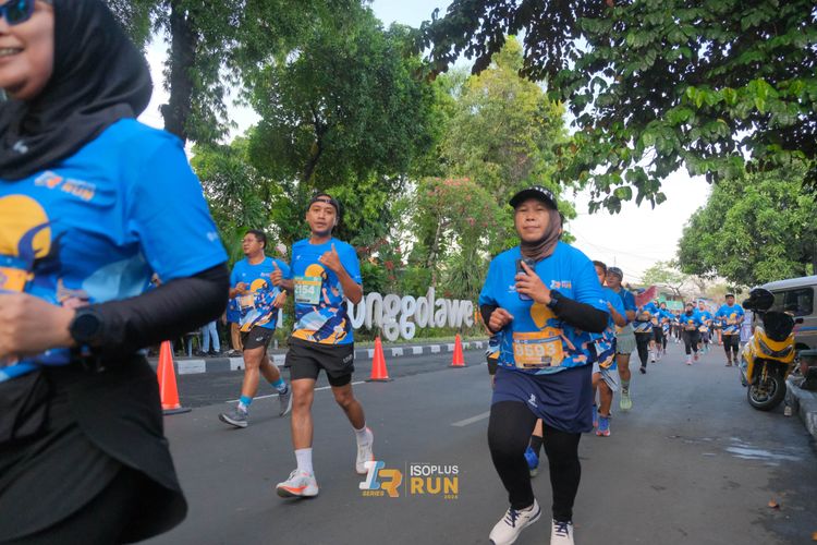 Race photo from Isoplus Run 2024 Surabaya