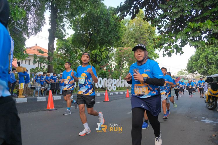 Race photo from Isoplus Run 2024 Surabaya