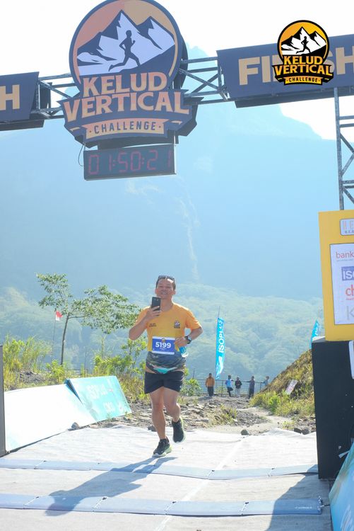 Race photo from Kelud Vertical Challenge 2024