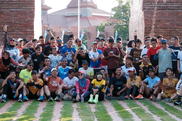 Race photo from Shake Out Run Jabar 10K