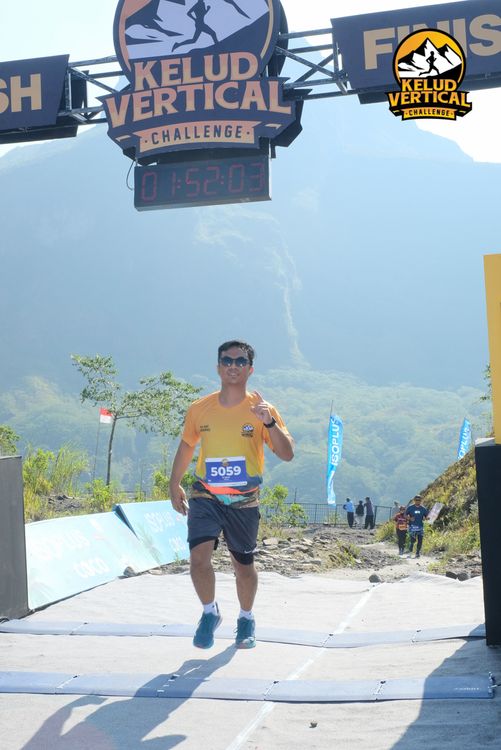 Race photo from Kelud Vertical Challenge 2024