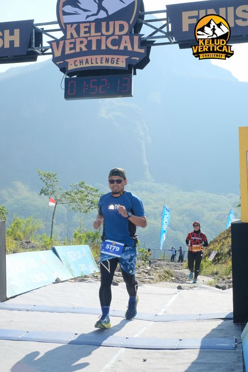 Race photo from Kelud Vertical Challenge 2024