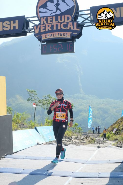 Race photo from Kelud Vertical Challenge 2024