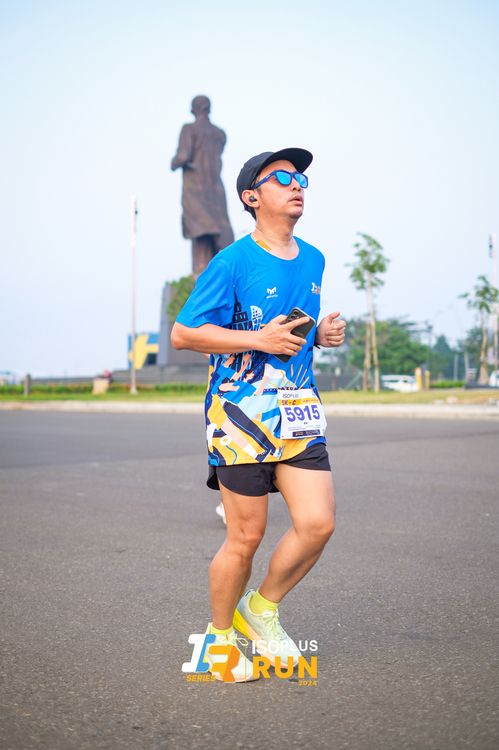 Race photo from ISOPlus Run 2024 Jakarta
