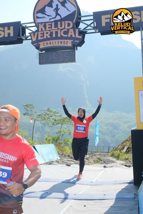 Race photo from Kelud Vertical Challenge 2024