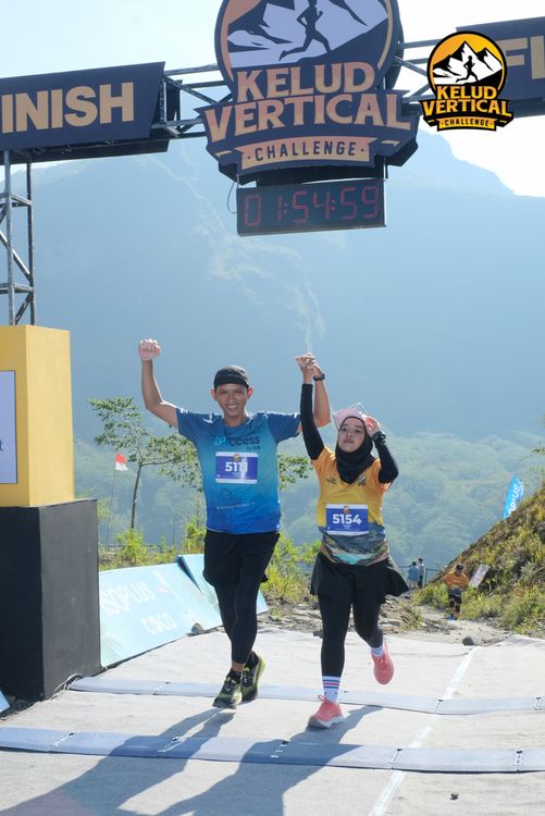 Race photo from Kelud Vertical Challenge 2024