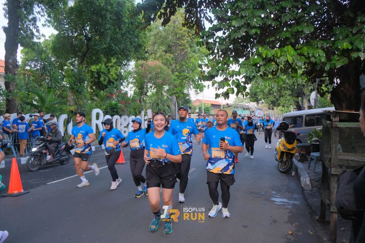 Race photo from Isoplus Run 2024 Surabaya