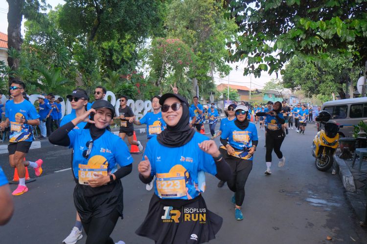 Race photo from Isoplus Run 2024 Surabaya