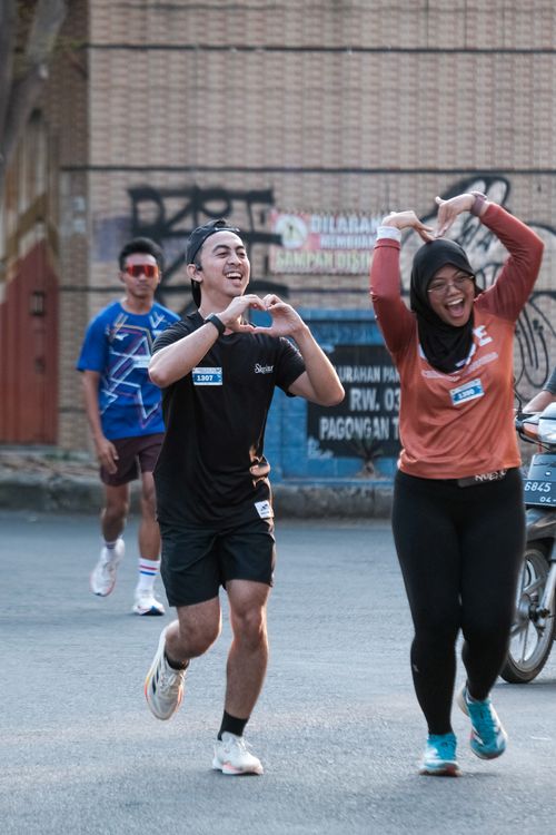 Race photo from Shake Out Run Jabar 10K