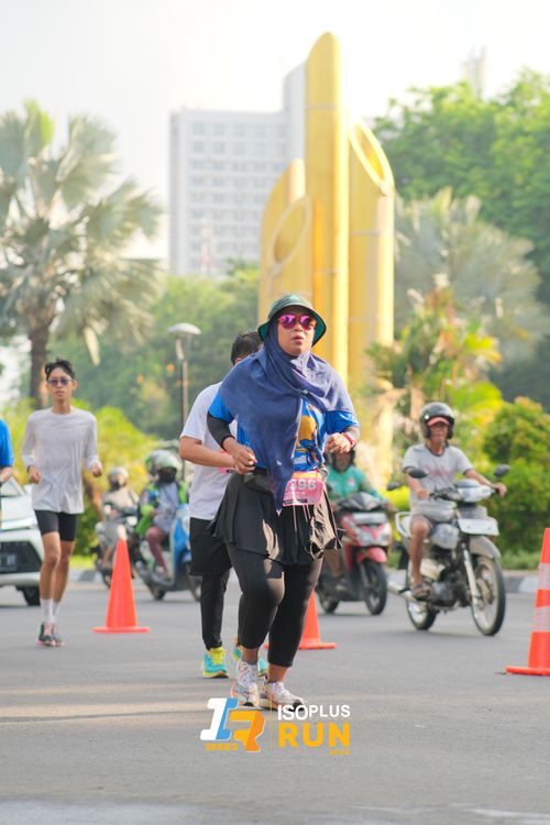 Race photo from Isoplus Run 2024 Surabaya
