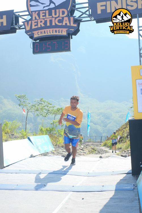 Race photo from Kelud Vertical Challenge 2024