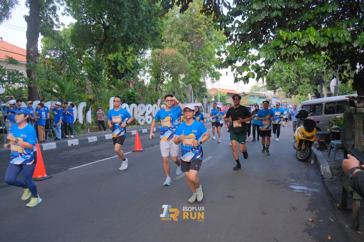 Race photo from Isoplus Run 2024 Surabaya