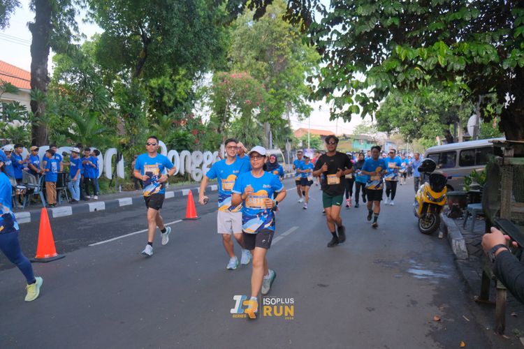 Race photo from Isoplus Run 2024 Surabaya