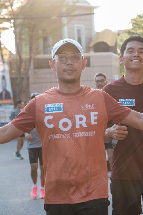 Race photo from Shake Out Run Jabar 10K