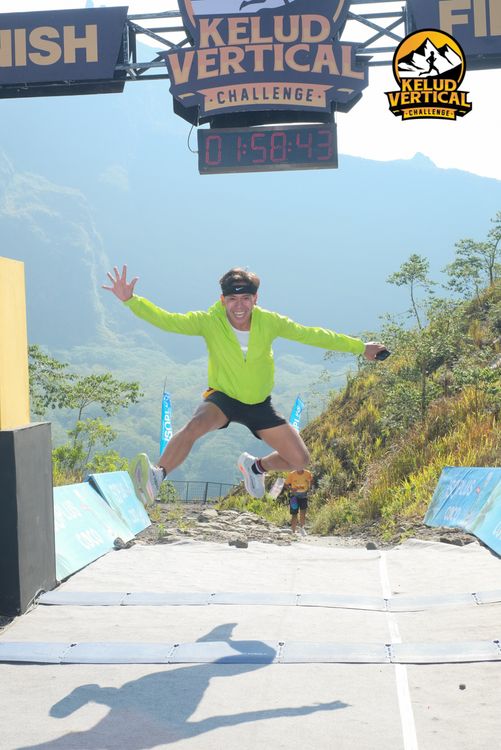 Race photo from Kelud Vertical Challenge 2024