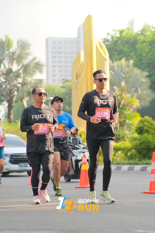 Race photo from Isoplus Run 2024 Surabaya