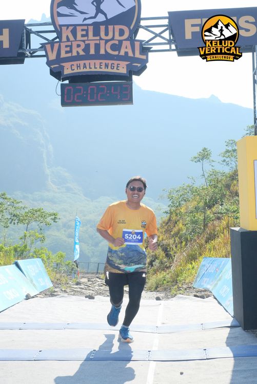Race photo from Kelud Vertical Challenge 2024