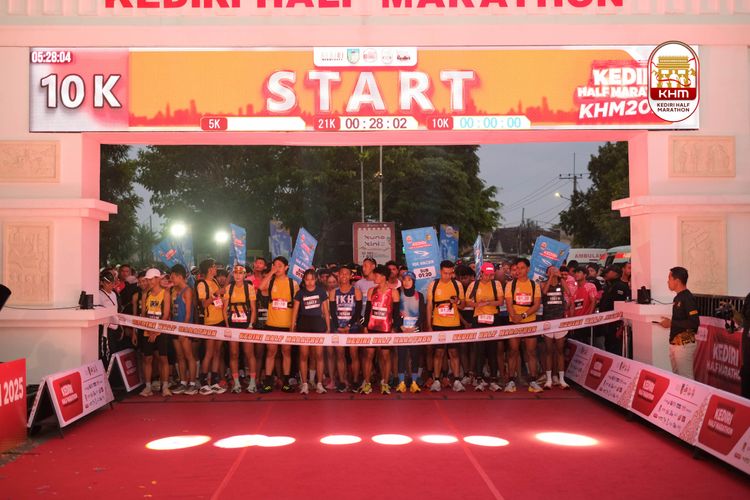 Race photo from Kediri Half Marathon 2025