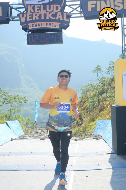 Race photo from Kelud Vertical Challenge 2024