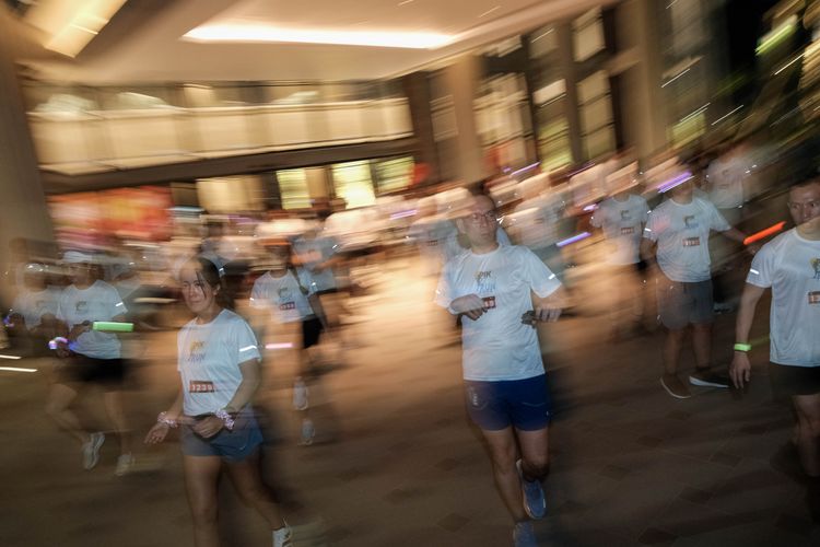 Race photo from PIK NITE RUN VIBES