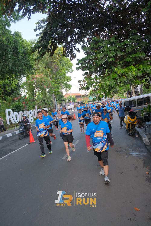 Race photo from Isoplus Run 2024 Surabaya