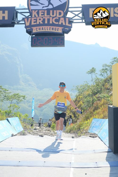 Race photo from Kelud Vertical Challenge 2024