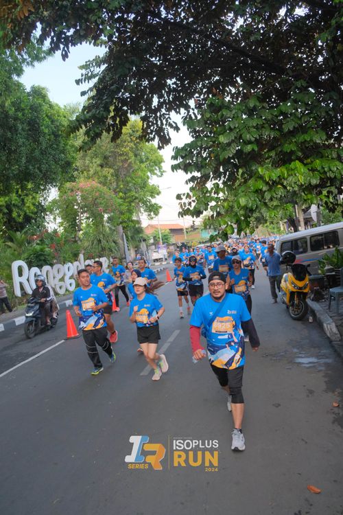 Race photo from Isoplus Run 2024 Surabaya