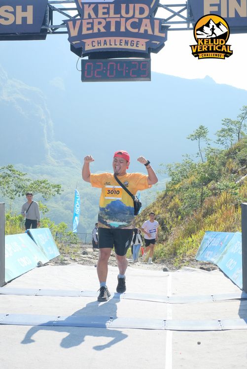 Race photo from Kelud Vertical Challenge 2024