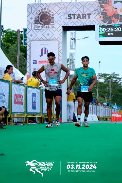 Race photo from Arutmin Borneo Run 2024