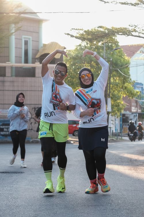 Race photo from Shake Out Run Jabar 10K
