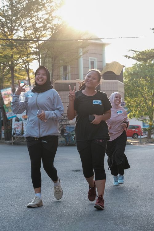 Race photo from Shake Out Run Jabar 10K