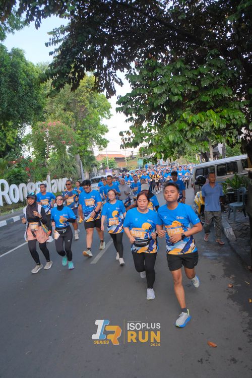 Race photo from Isoplus Run 2024 Surabaya